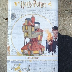 Department 56 Harry Potter The Burrow- Light Up